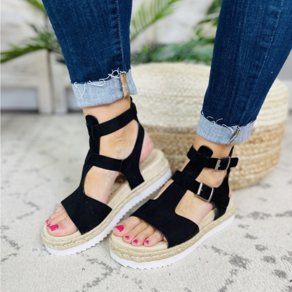 VERY G ALREADY CALLING YOU MINE SANDALS